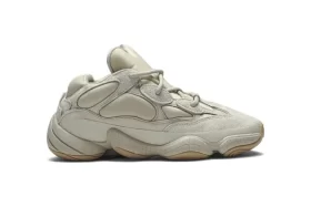 YEEZY 500 Stone Sneakers in Beige Sneakers REPS