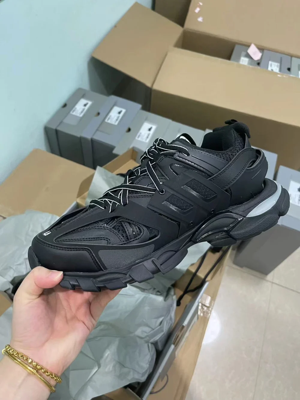 Top Balenciaga Men’s Track Led Sneaker in Black REPS - etkick uk