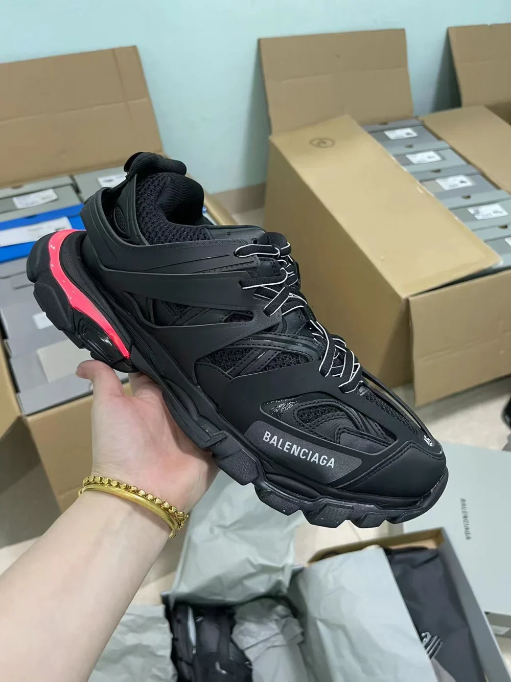 Top Balenciaga Men’s Track Led Sneaker in Black REPS - etkick uk