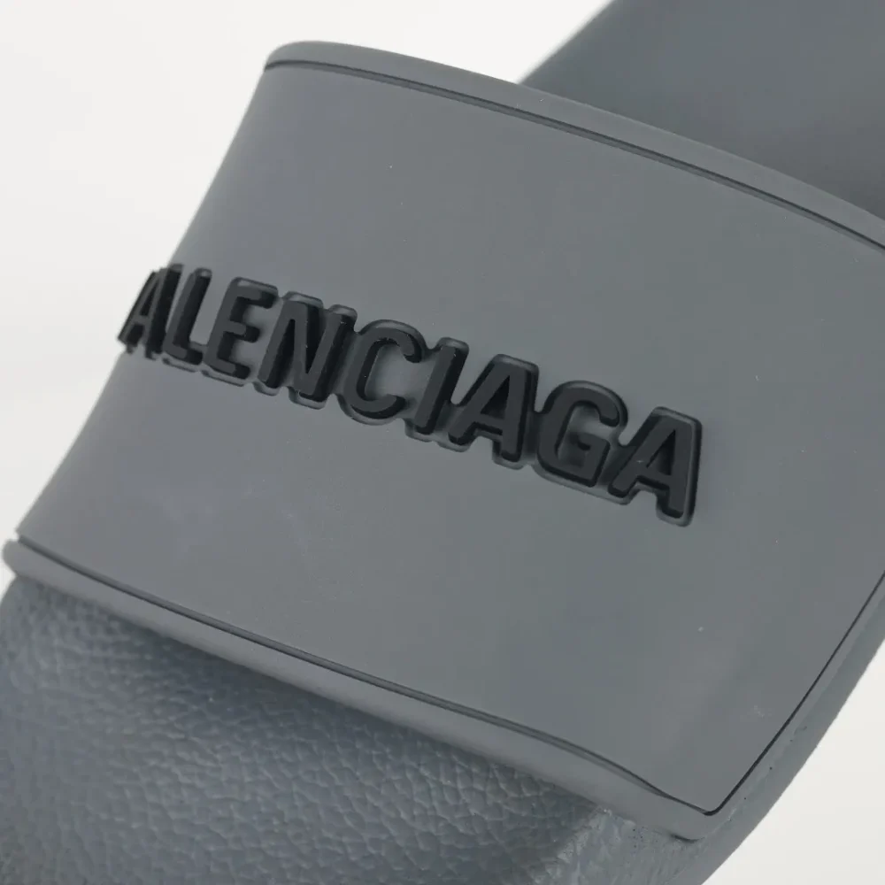 Balenciaga Flip-Flops mit Logo-Print Grey - etkick reps