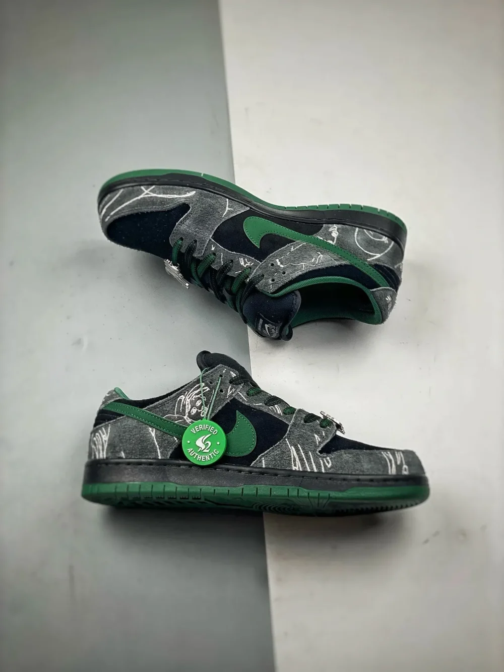 There Skateboards Dunk Low Sneaker Black Green - etkick reps