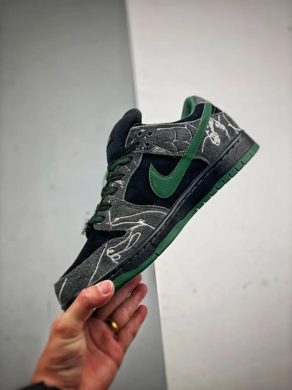 There Skateboards Dunk Low Sneaker Black Green - etkick reps