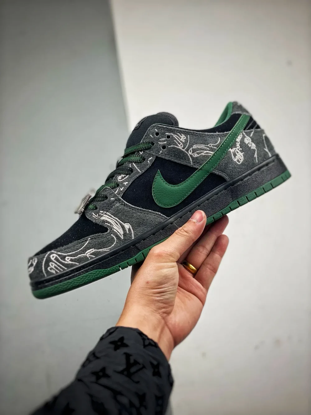 There Skateboards Dunk Low Sneaker Black Green - etkick reps