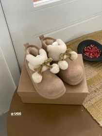 Ugg Double Ball Big Toe Boots in Sand