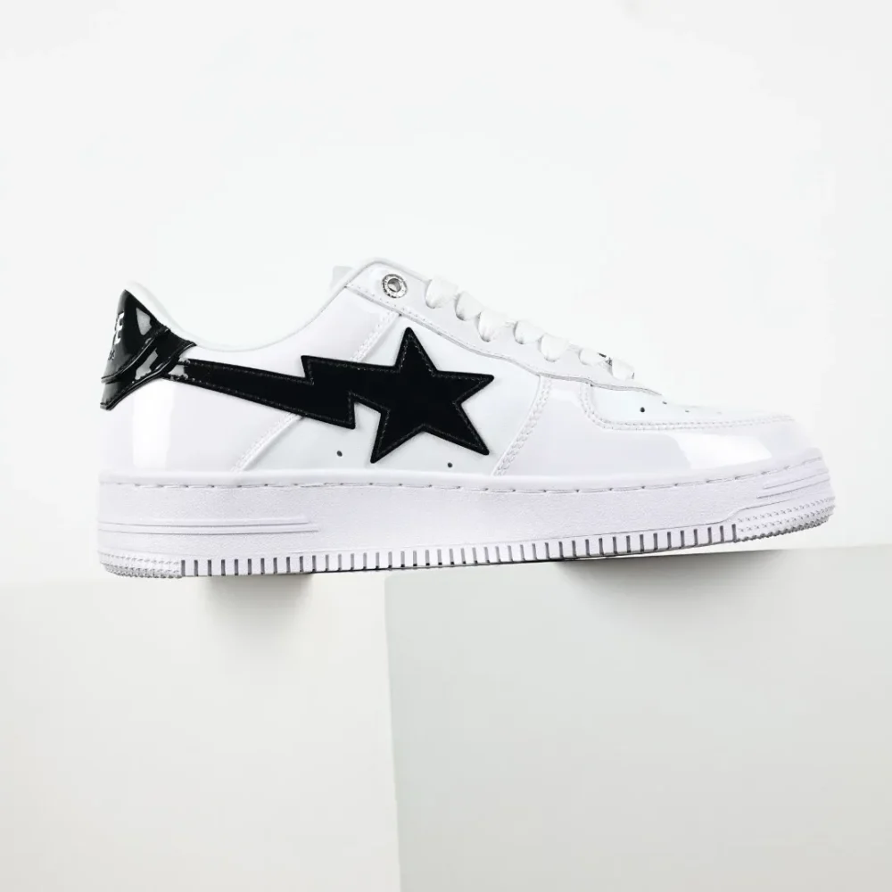 A BATHING APE STA Sneakers in White and Black - etkick reps