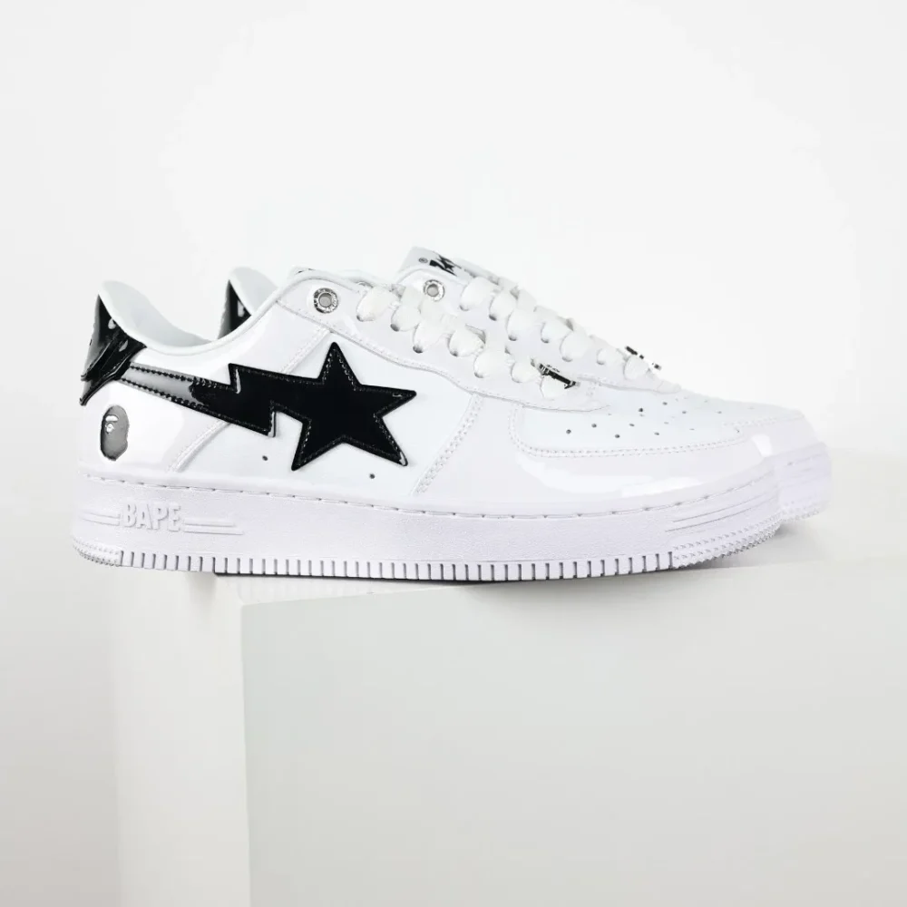 A BATHING APE STA Sneakers in White and Black - etkick reps