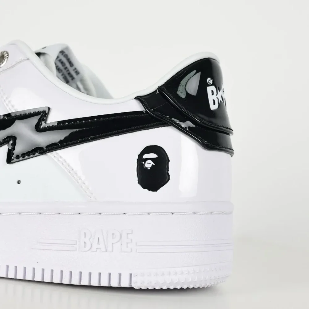 A BATHING APE STA Sneakers in White and Black - etkick reps