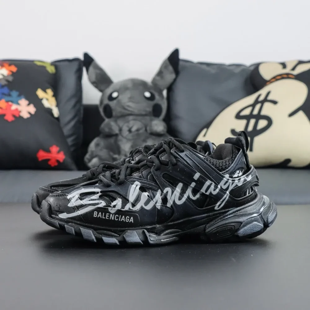 Balenciaga Track Sneaker In White With Graffiti Pattern - etkick reps