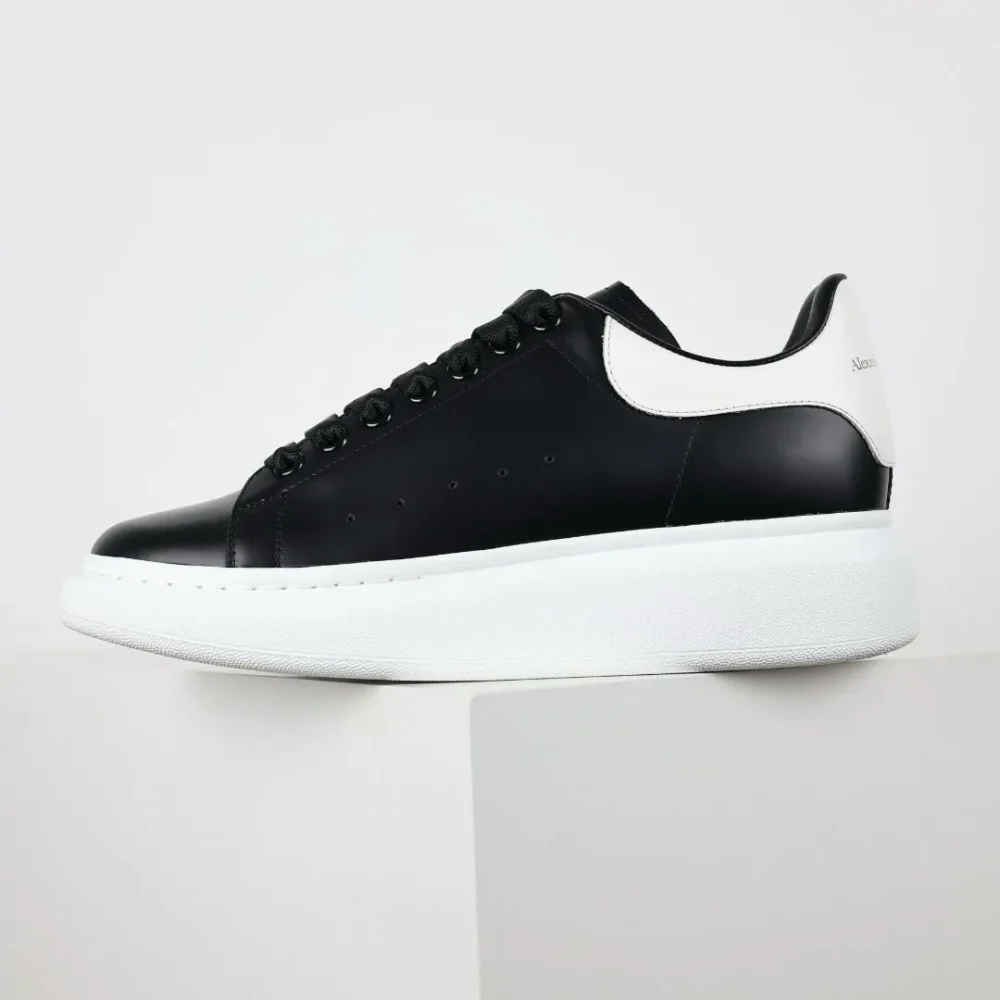 McQueen Oversized Low-Top Sneakers Black/White Reps - etkick reps