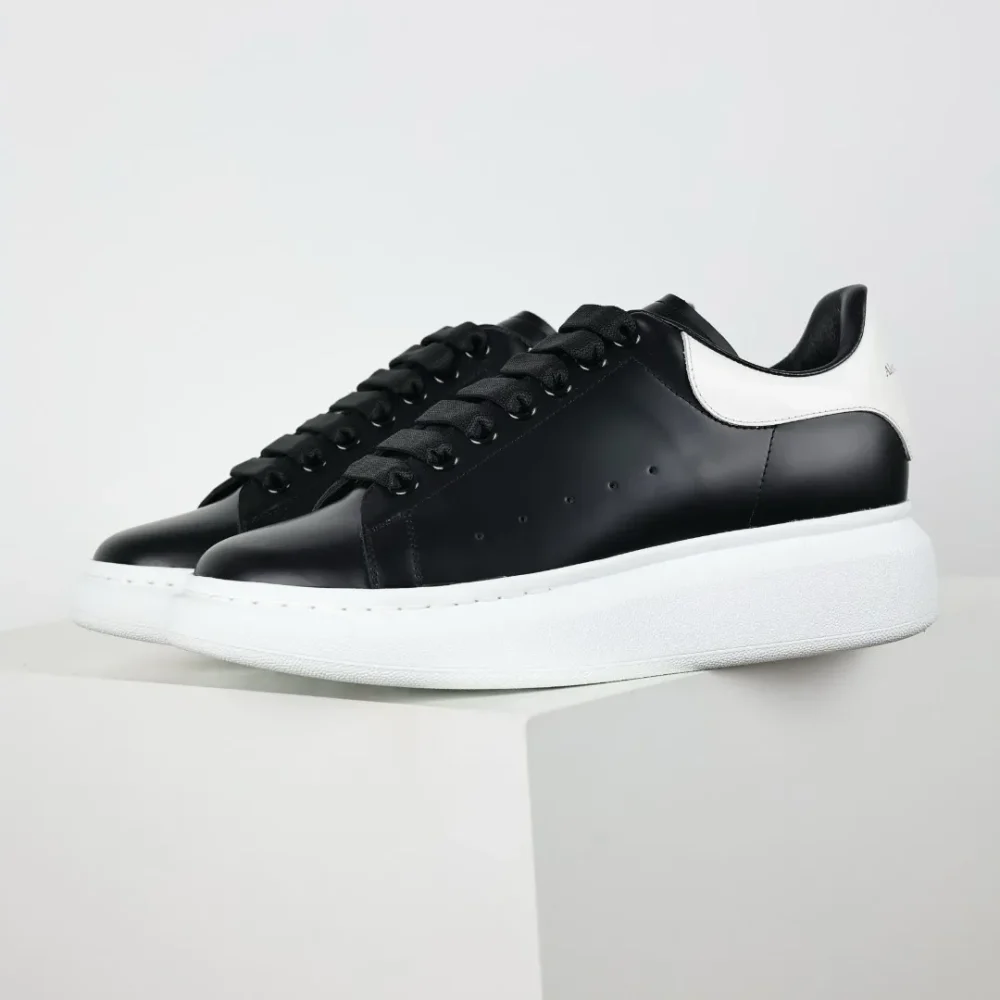 McQueen Oversized Low-Top Sneakers Black/White Reps - etkick reps