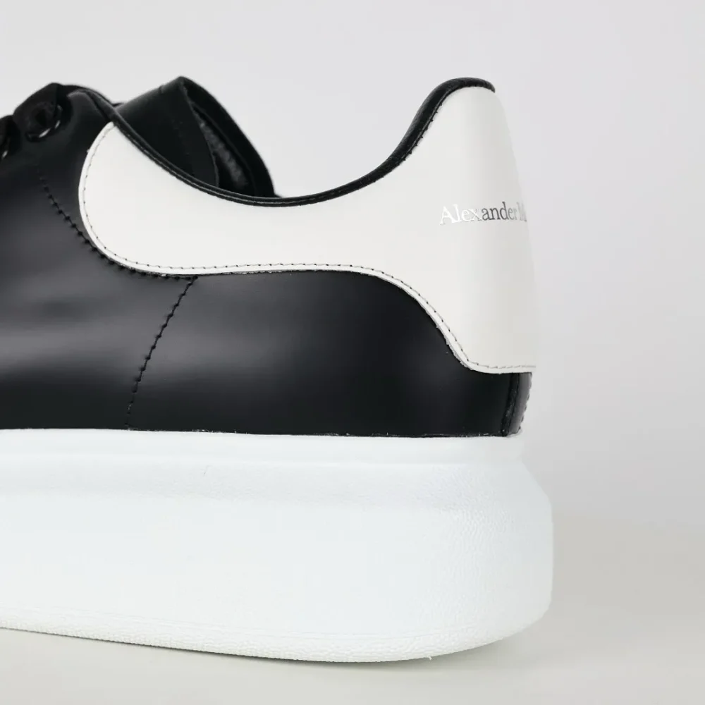 McQueen Oversized Low-Top Sneakers Black/White Reps - etkick reps