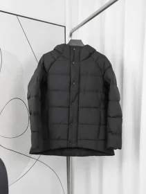 Wunder Puff 7-Check Hooded Down Jacket