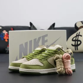 Horigome x Dunk Low SB 'Asparagus' top sneakers