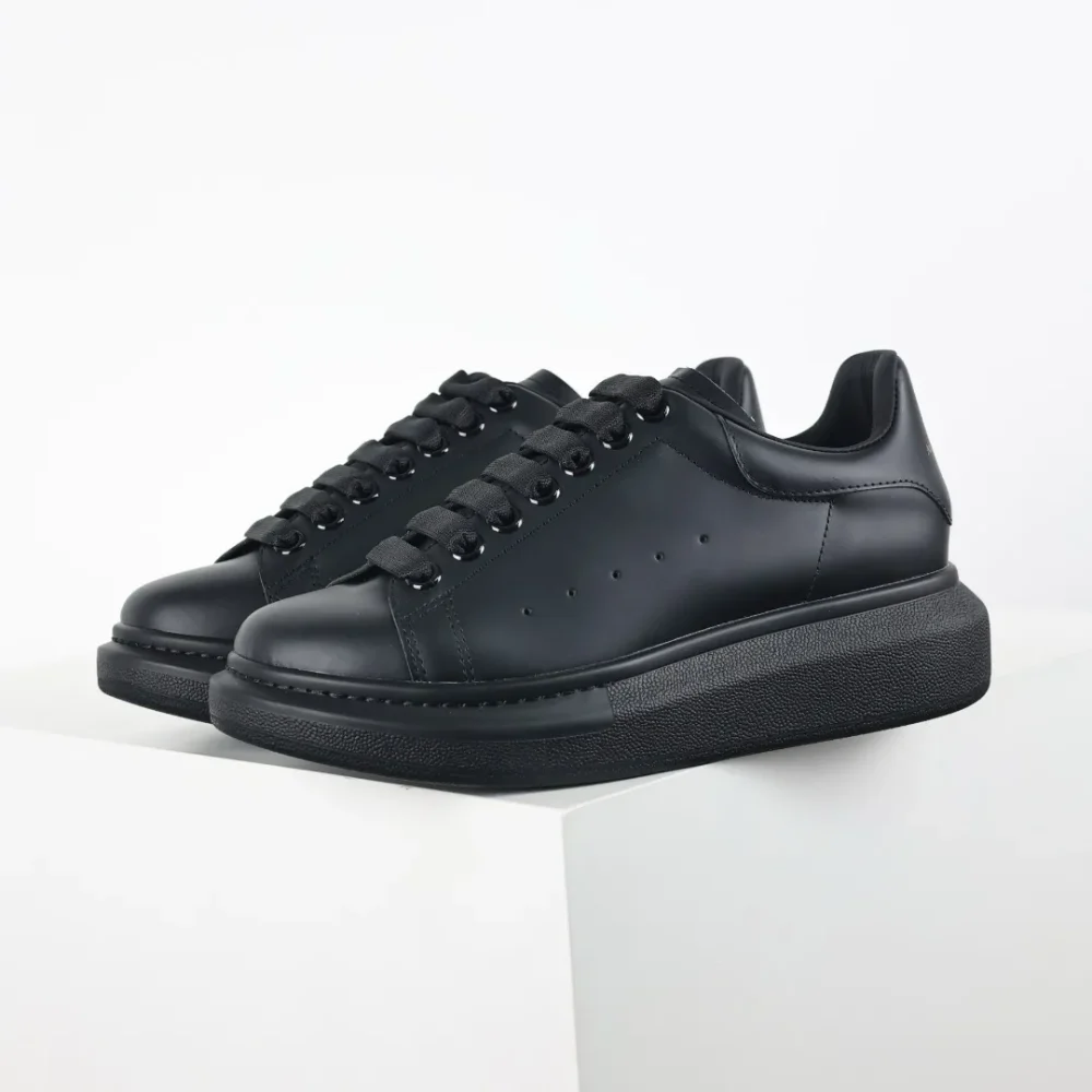 Alexander McQueen white shoes “Black” - etkick reps