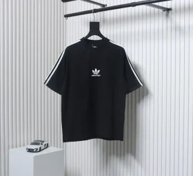 Balenciaga T-Shirt mit Co Branding Logo