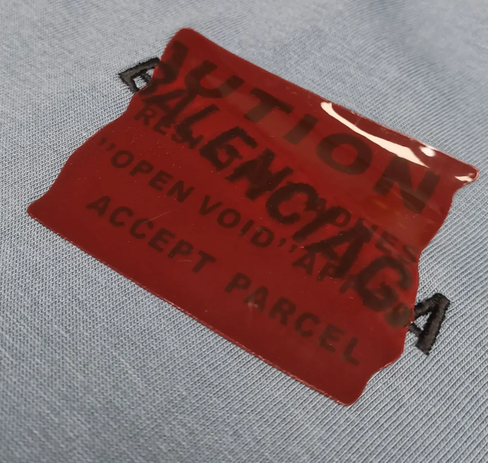 Balenciaga With Front And Back Logo Embroidery And Laminated Letter Logo Black T-Shirt - etkick reps