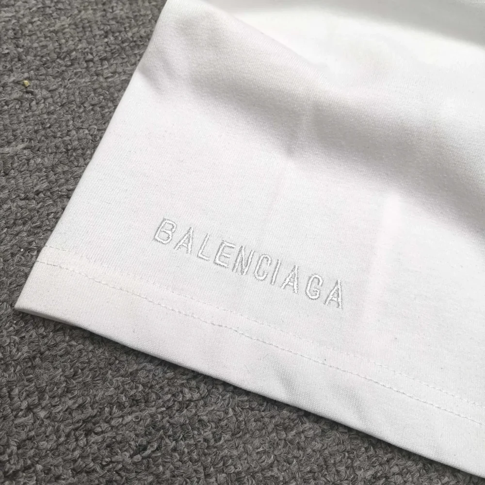 Balenciaga Nicole boxy T-shirt in white - etkick reps