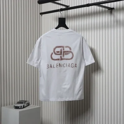 Balenciaga T-Shirt With Worn Lock Print - etkick reps