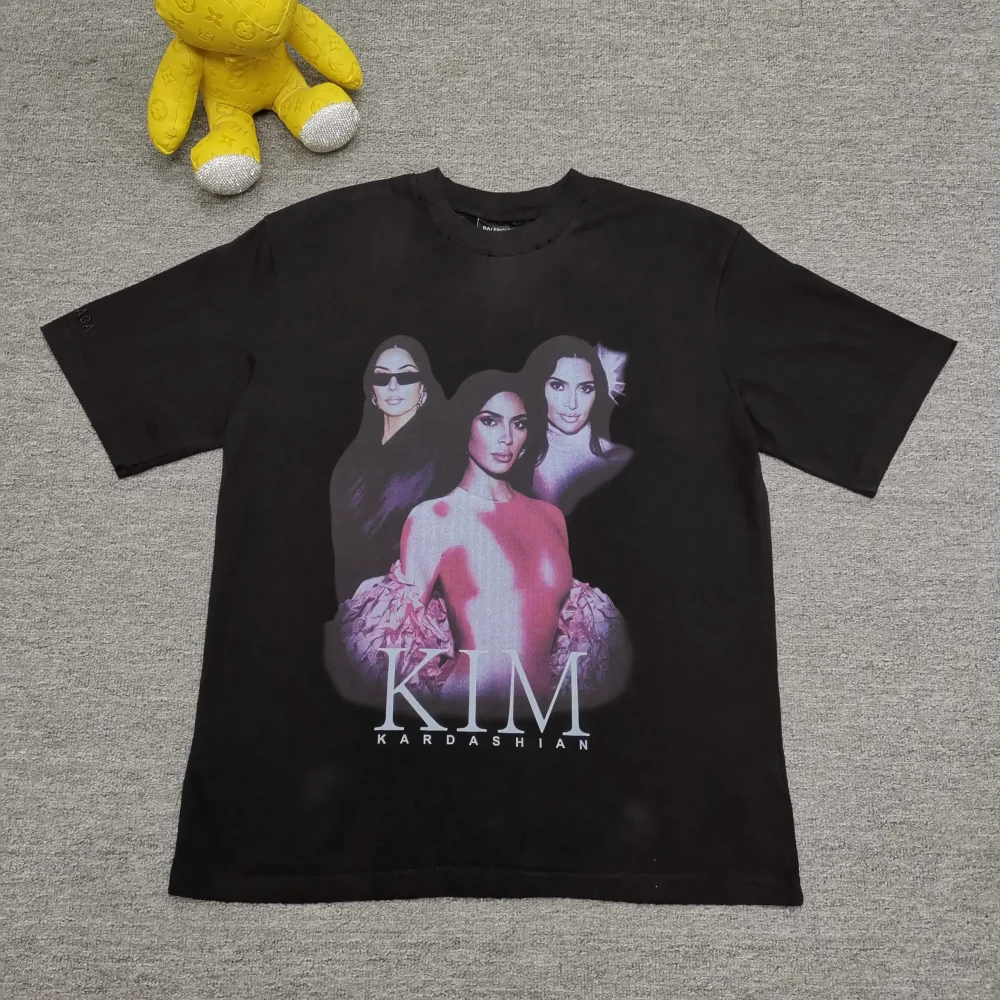 Balenciaga T-shirt with Brand Ambassador Fan Club lettering - etkick reps