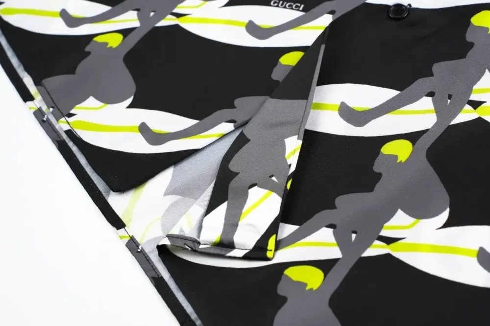 D10r Surfer Print In Black And White T-Shirt - etkick reps