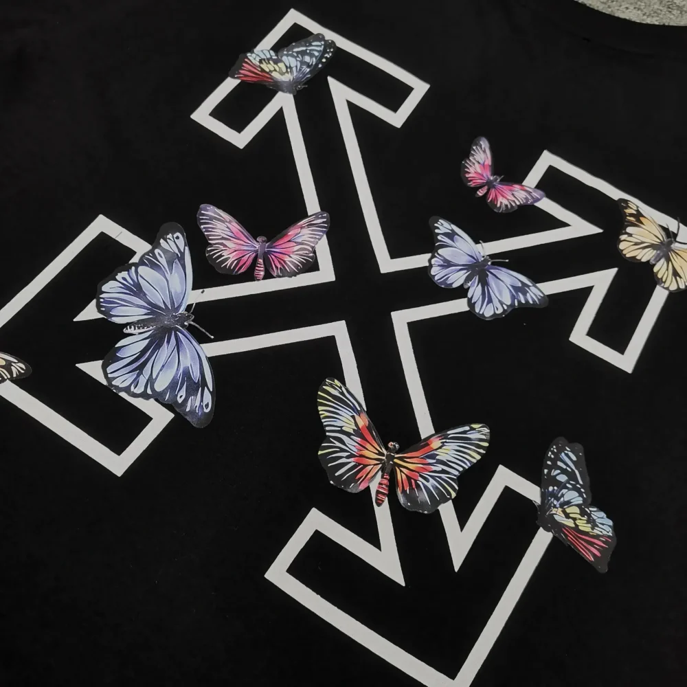 Off-White Loose Fit Short Sleeve T-Shirt with Butterfly Arrow Reps - etkick reps