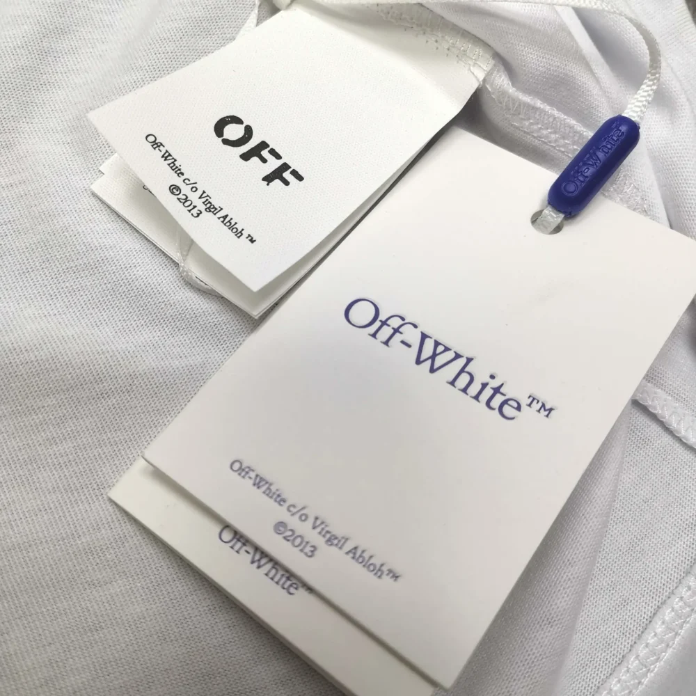 Off-White With Colorful Painted Words And A Loose Fit T-Shirt - etkick reps