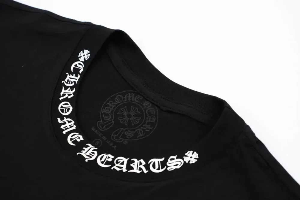 T-Shirt With Sanskrit Print On The Neckline In Black - etkick reps