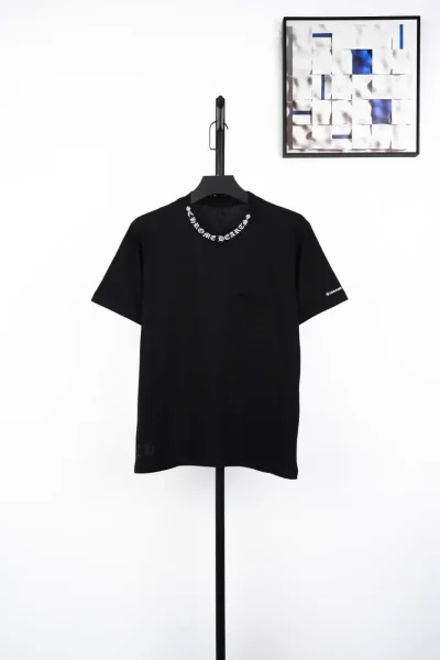 T-Shirt With Sanskrit Print On The Neckline In Black - etkick reps