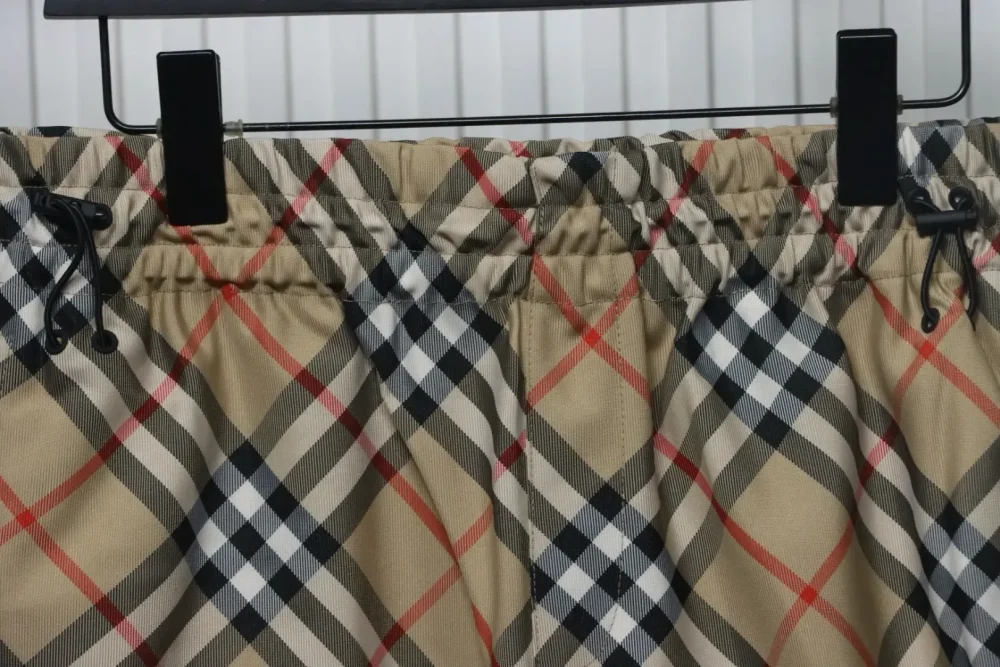 BU Men's twill shorts - Image 3