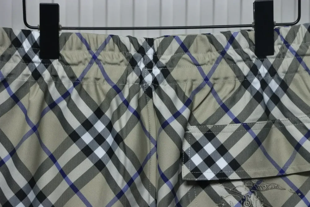 BU Men's twill shorts - Image 38