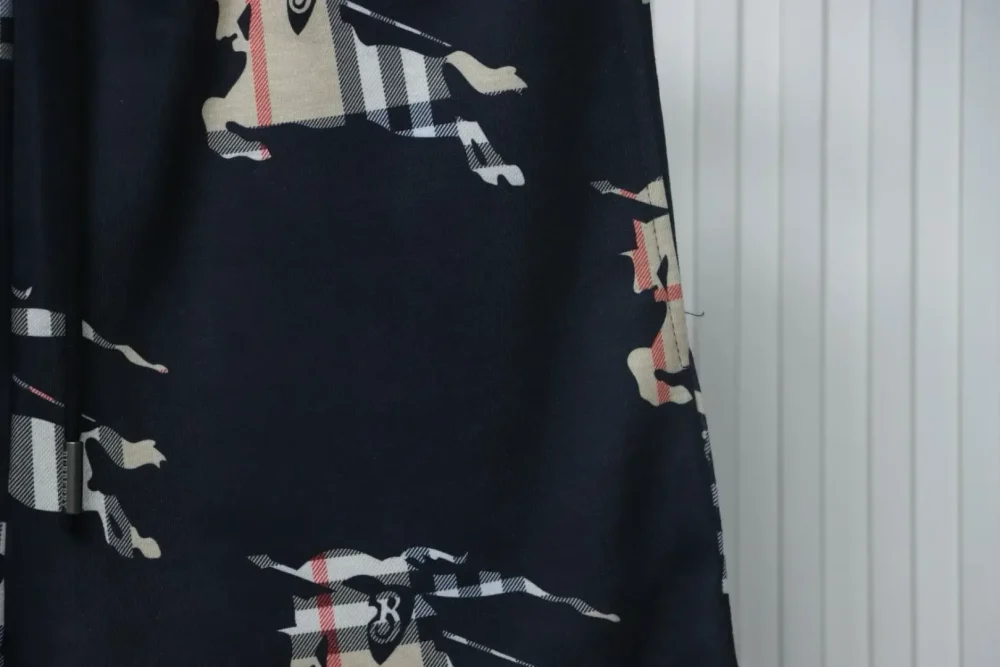 BU Shorts With Checked Warhorse Print - Image 17