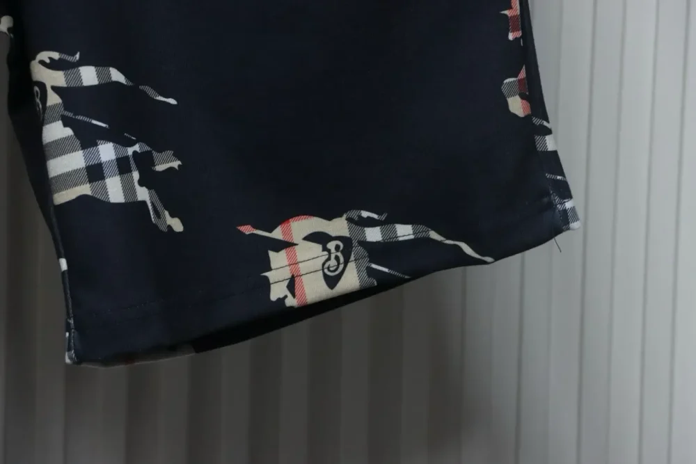 BU Shorts With Checked Warhorse Print - Image 18