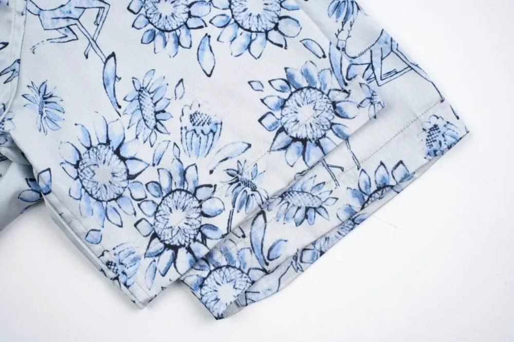 DI Light Blue T-Shirt With Porcelain Floral Print - Image 8