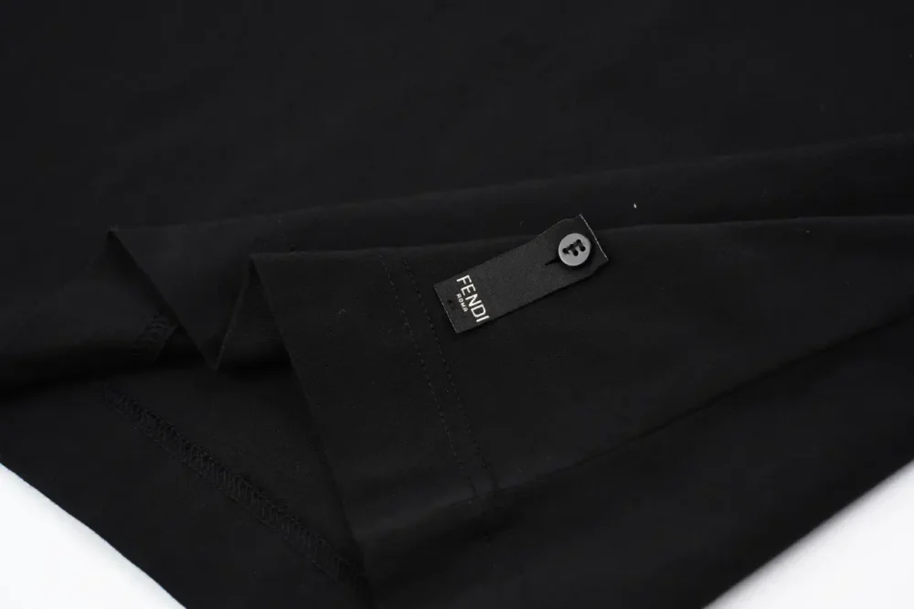 FD Small Gold Label T-Shirt Black - Image 6