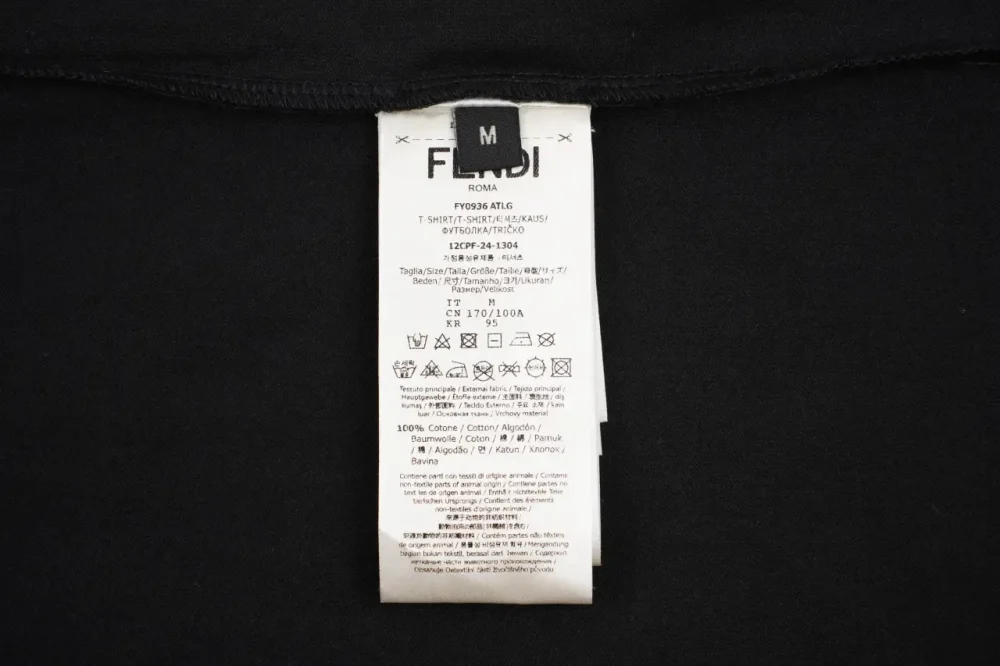 FD Small Gold Label T-Shirt Black - Image 9