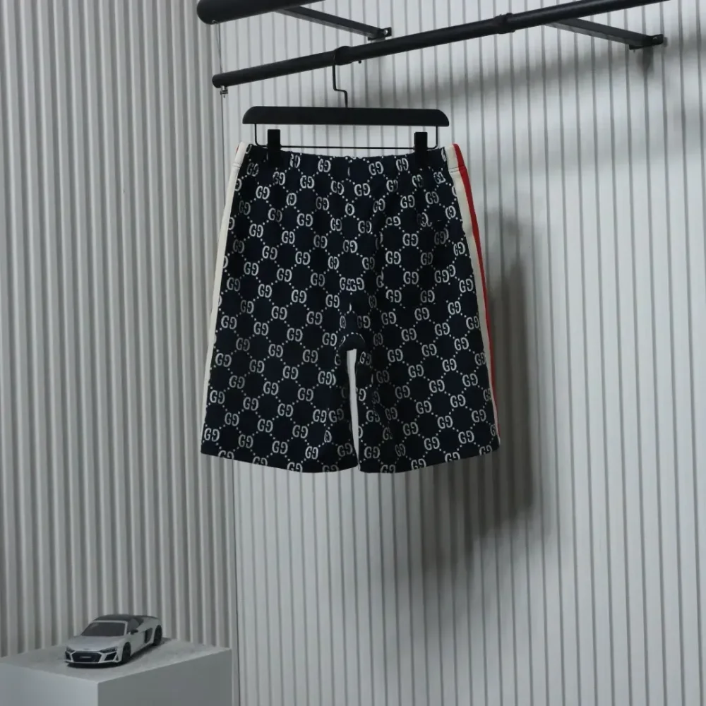 GU Classic Jacquard Shorts With All-Over Print