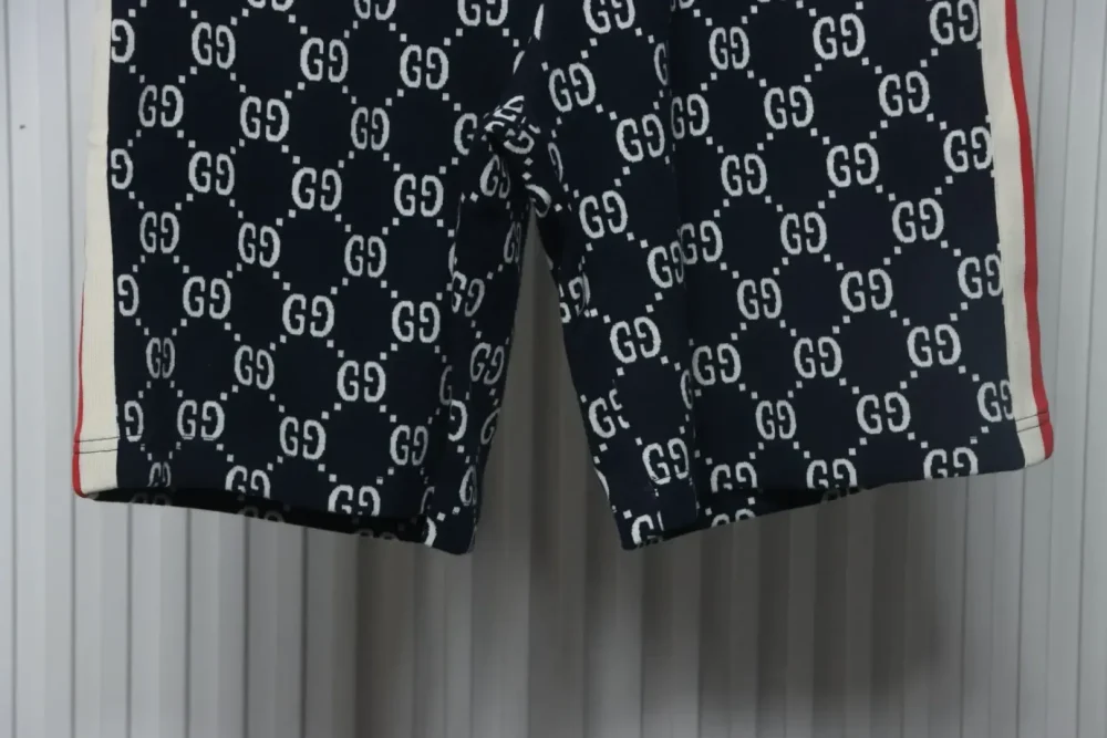 GU Classic Jacquard Shorts With All-Over Print - Image 5