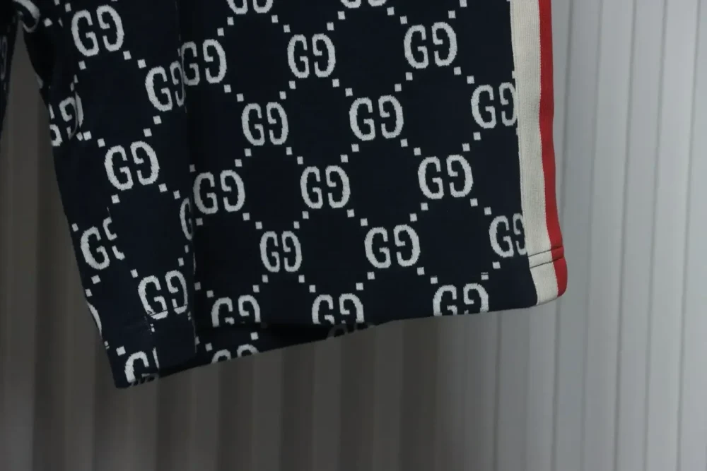 GU Classic Jacquard Shorts With All-Over Print - Image 6