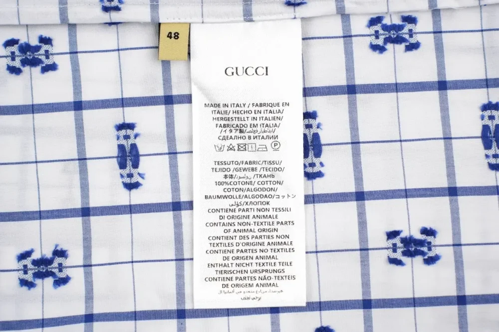 GU Short-Sleeved Shirt With Horsebit Print In White - Image 9