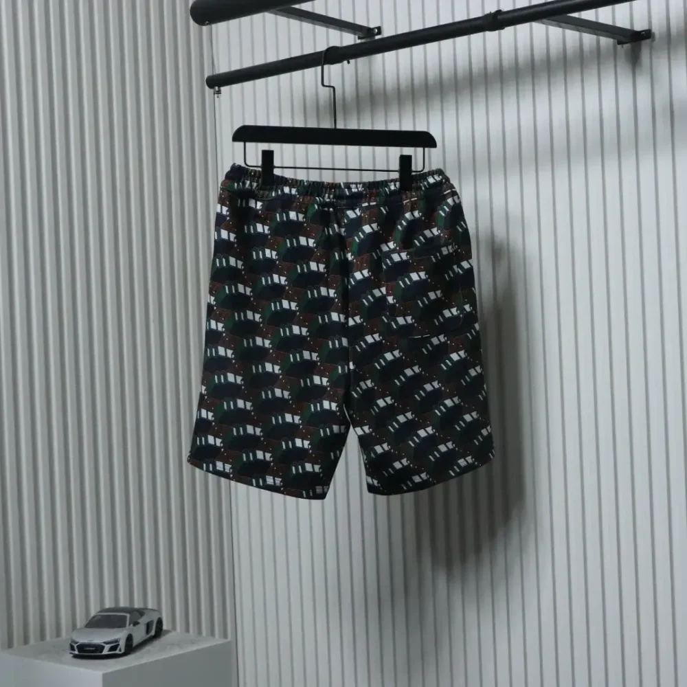 GU Shorts With All-Over Print - Image 2
