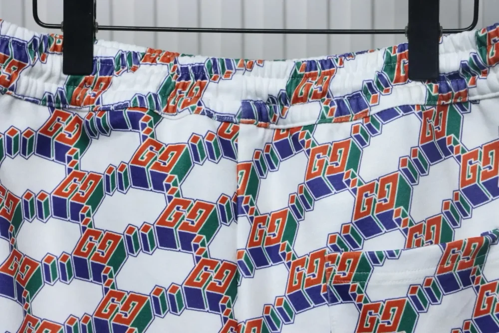 GU Shorts With All-Over Print - Image 18