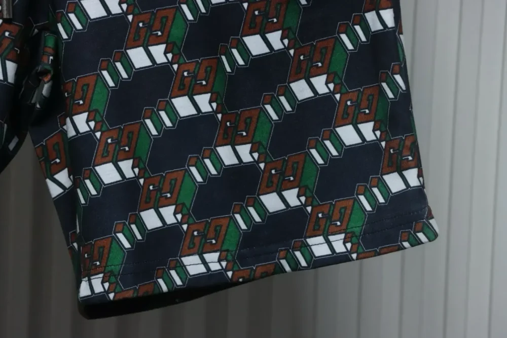 GU Shorts With All-Over Print - Image 5