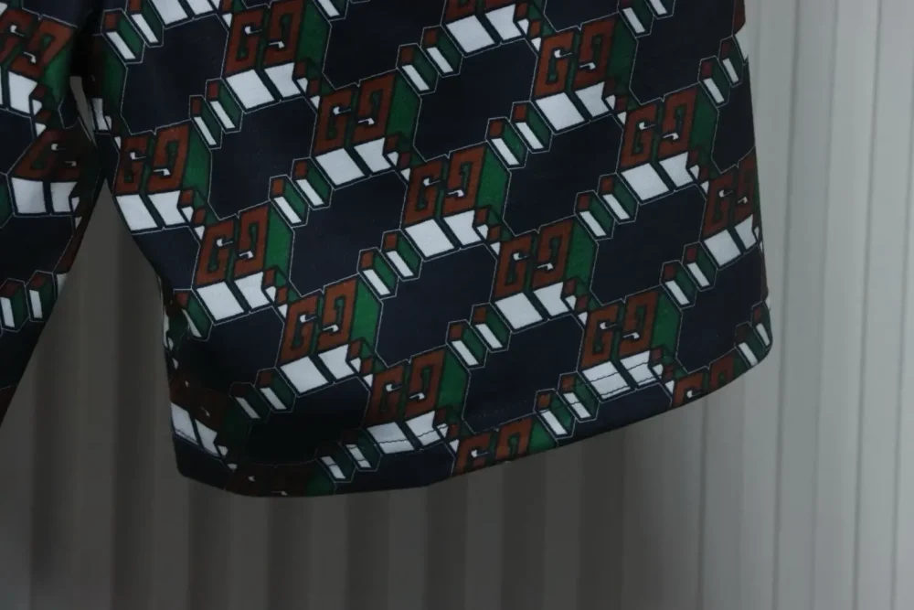 GU Shorts With All-Over Print - Image 8