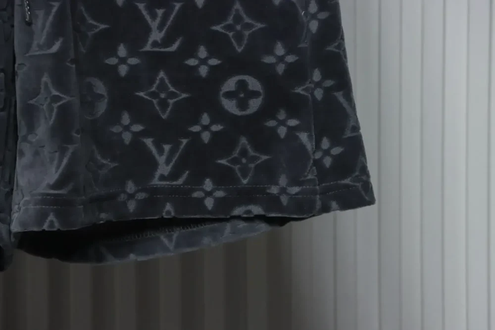 LU Towel-Flocked Jacquard Shorts With Monogram - Image 4