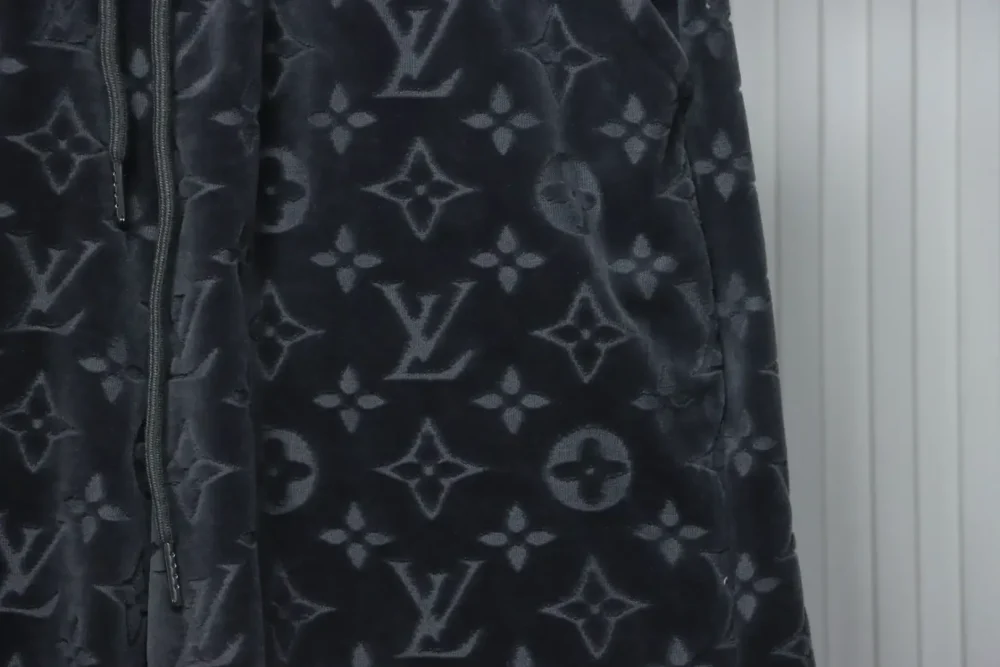 LU Towel-Flocked Jacquard Shorts With Monogram - Image 6