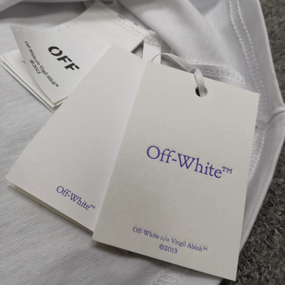 Off White New Loose T-Shirt With Floral Graffiti - etkick reps
