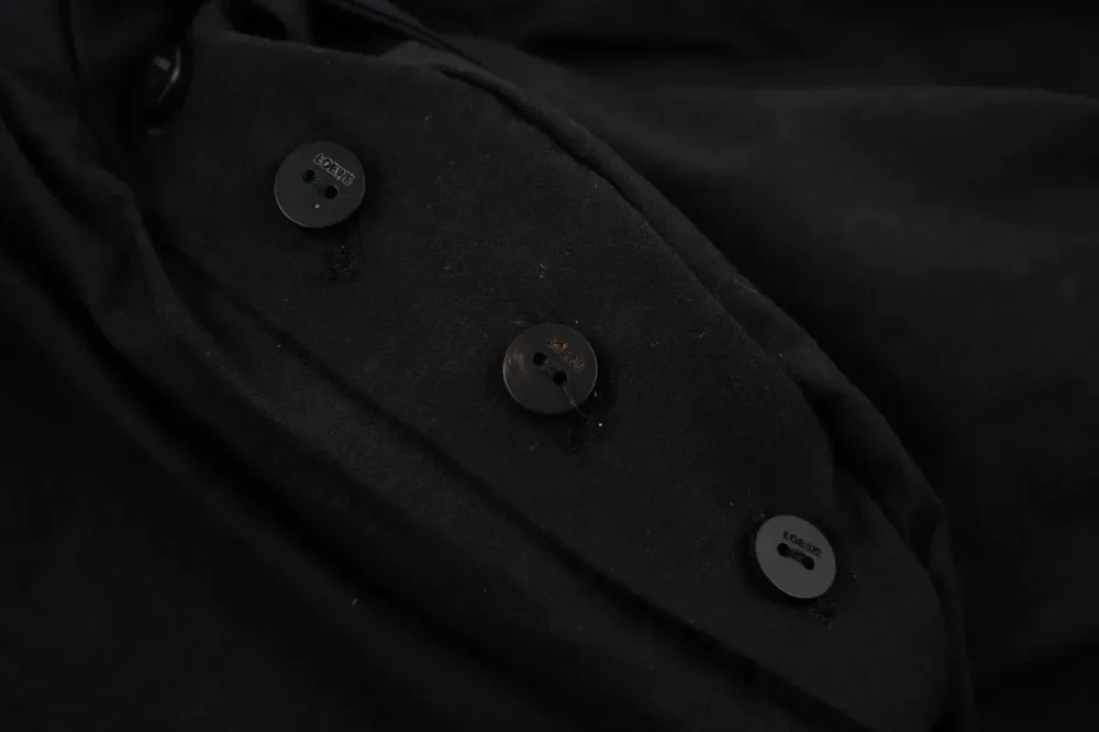 Shorts With Embroidered Cut-Outs On The Back Pocket - Image 8