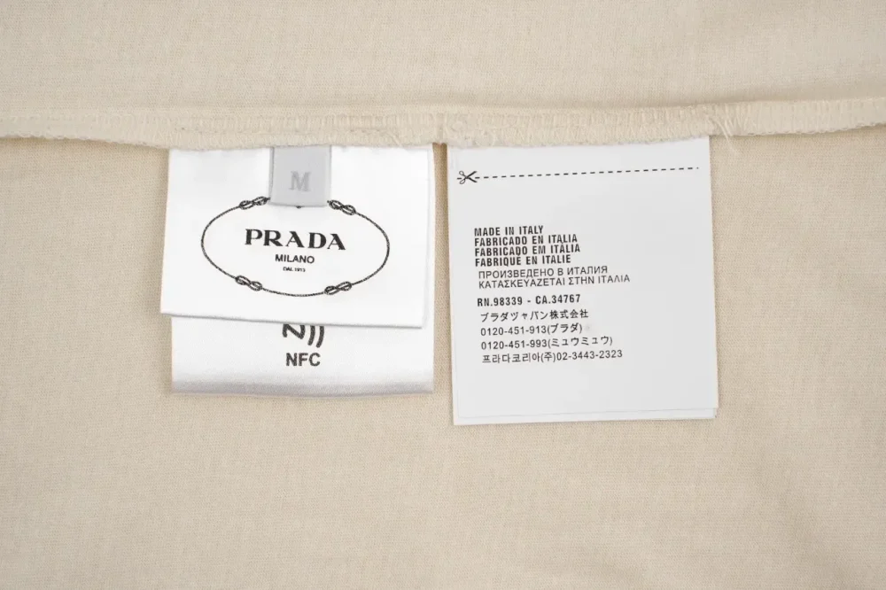 T-Shirt With Distressed Logo Print - Image 18