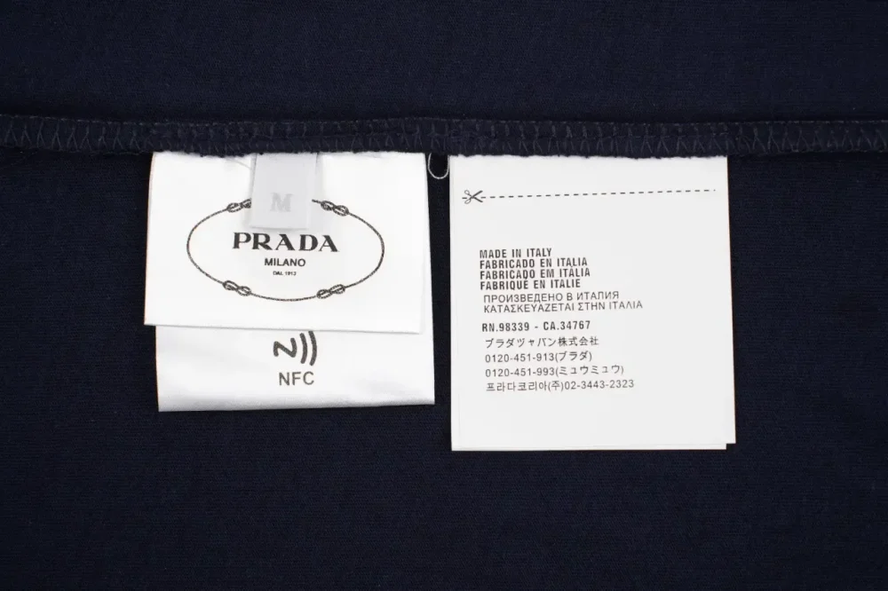 T-Shirt With Distressed Logo Print - Image 9