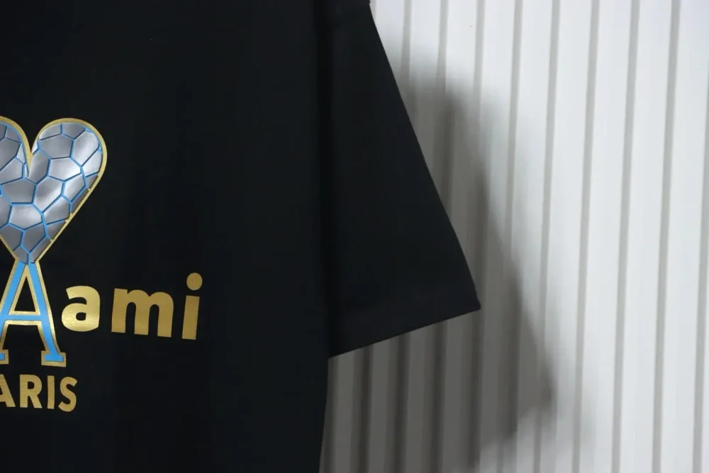 Ami Short Sleeves With Crackled Heart And Letter Embossing - Image 16